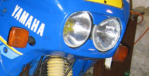 On dirait qu'elle louche, cette moto